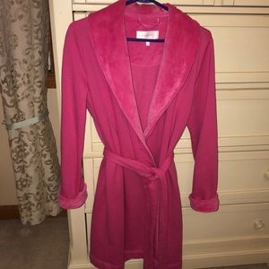 Absolutely gorgeous VS Robe in EUC😍💗